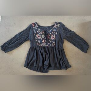 Size small American Eagle Outfitters navy and embroidered blouse